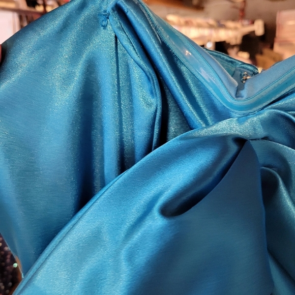 NWT Taylor Women's Exaggerated-Bow Satin-Stretch Dazzling Ocean Blue Gown - Picture 15 of 16
